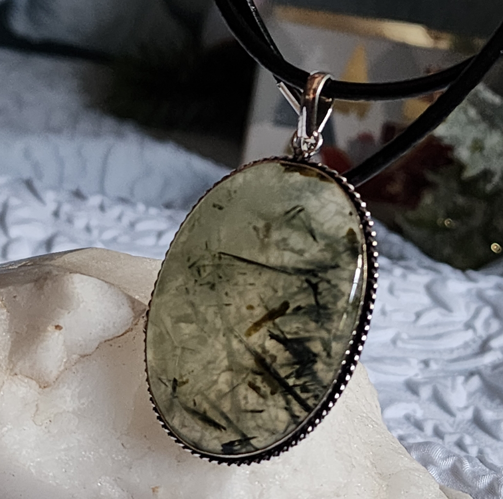 Natural Prehnite Stone Genuine Leather Cord Boho Jewelry Gift For Women